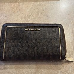 Michael Kors wallet