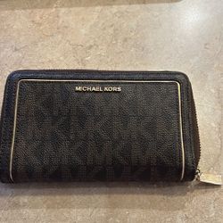 Michael Kors wallet