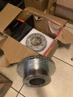 Ford F-250 , F350 Super Duty Rear Brake Pads and Rotors. 