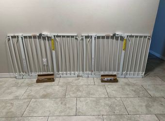 Extra Wide Pet Gate / Safety Gate - Fits Openings 29” - 49”