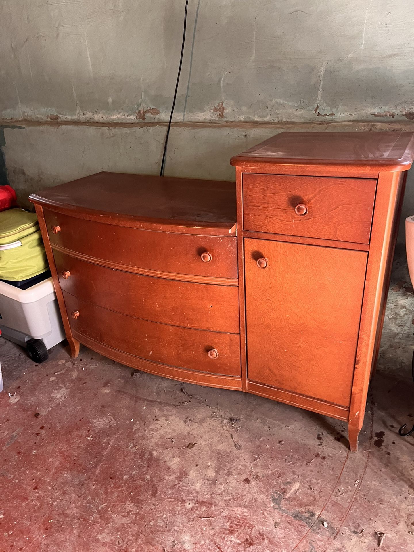 Baby Or Child’s Wood Dresser Changing Table Dresser