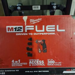Milwaukee M12 Fuel Brushless Installation Drill/driver Kit
