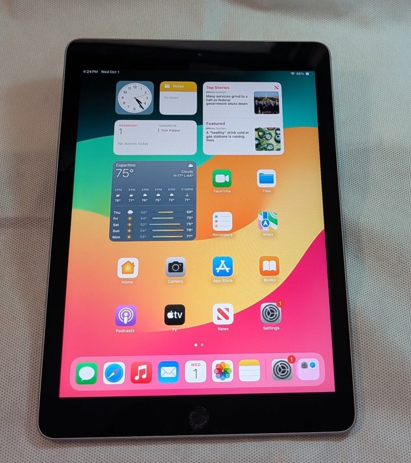 Very NICE APPLE iPad 6 6TH GEN 128GB WIFI iOS17