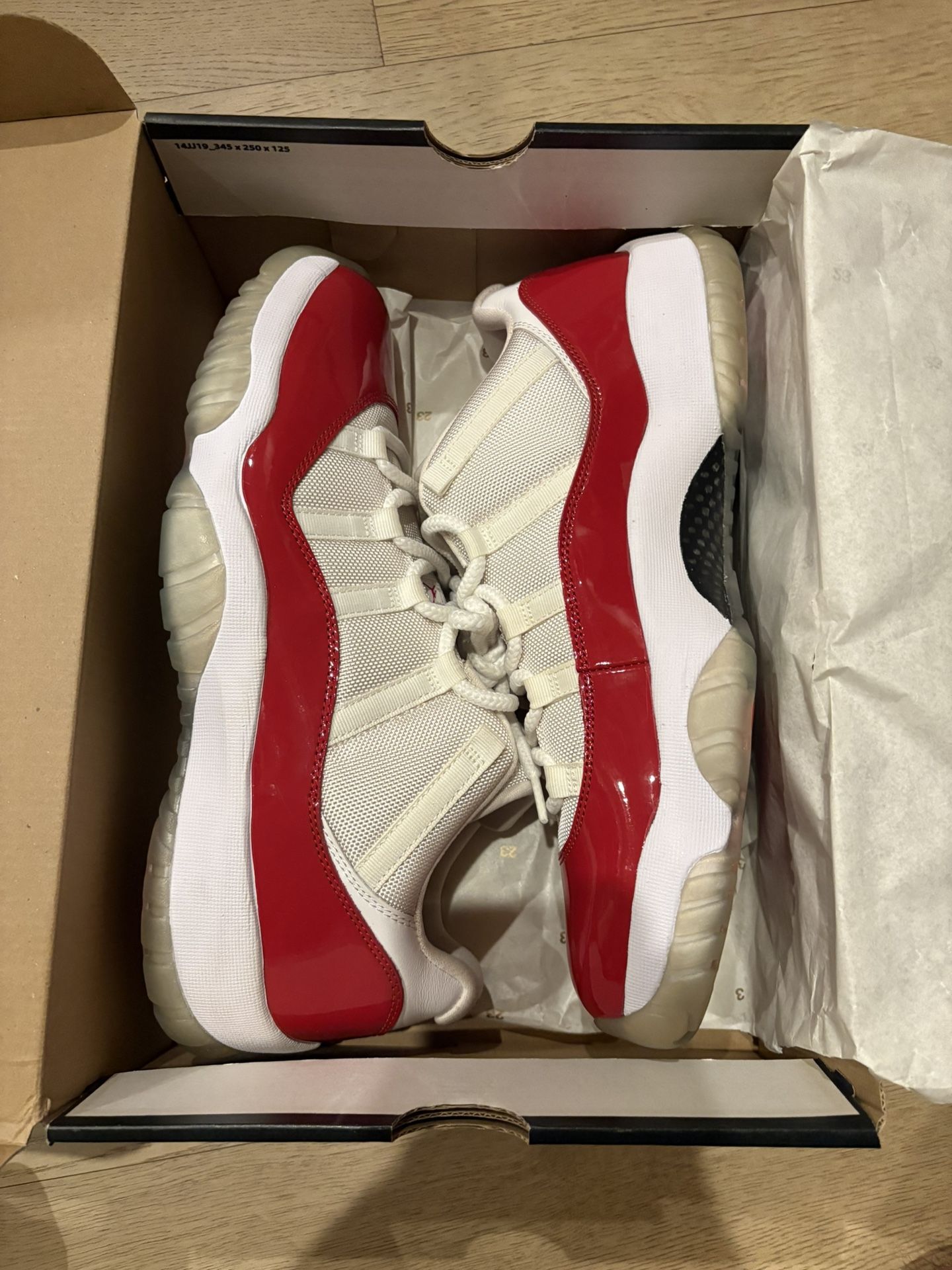Jordan 11 Retro Low Cherry 2016