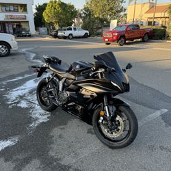2025 Yamaha R7