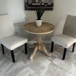 For sale Bistro Table With 4 Chairs