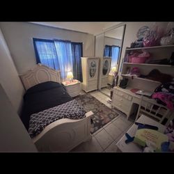 White Bed Room Set