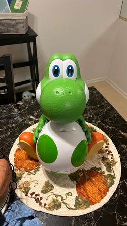 Nintendo Yoshi Popcorn Bucket