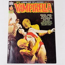 1976 VAMPIRELLA Warren Magazine #56 FN 60 Headless Horseman of all Hallow's Eve