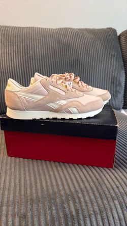 Light pink Reebok shoes