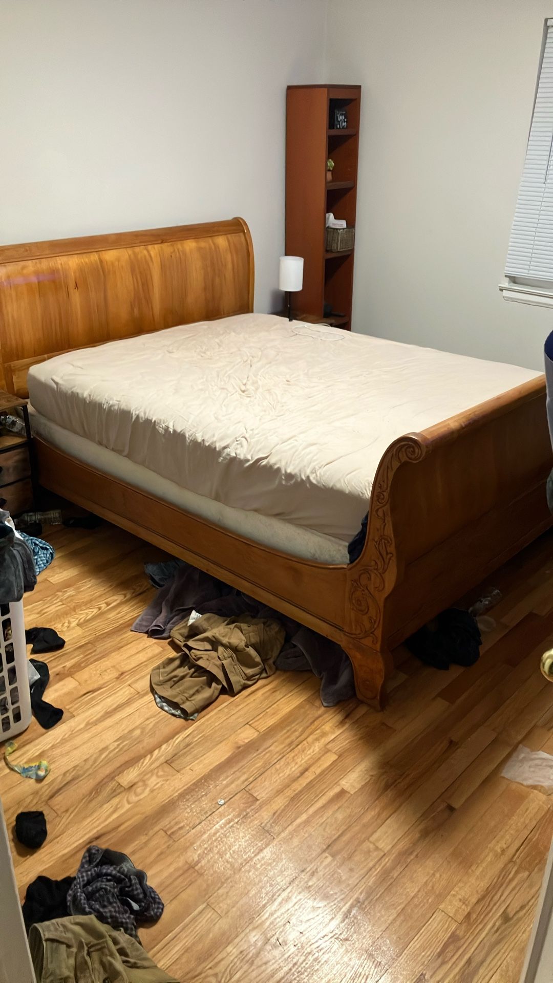 Queen Sturdy Bed Frame Wood