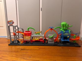 Hot Wheels City Ultimate Octo Car Wash