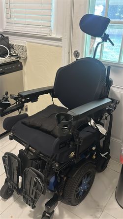 Quantum Rehab iLevel Power Wheelchair – 269 Miles – $2,500 OBO
