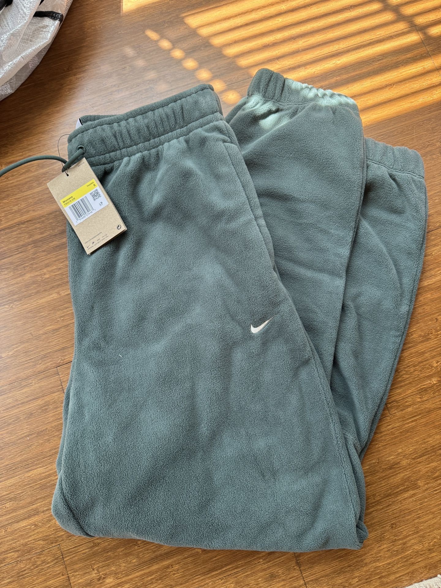 Nike Clothes - Swipe Up With Offers