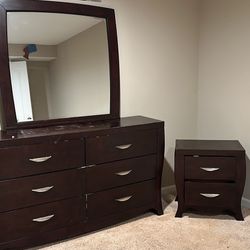 Dresser With Mirror And Nightstand