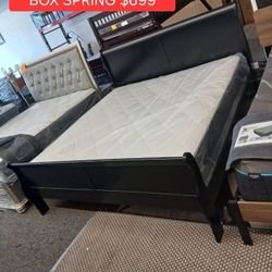 DISPLAY KING SOLID WOOD BED FRAME WITH NEW BUNKY BOARD AND MATTRESS
