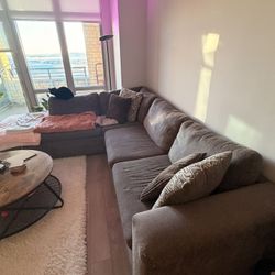 Sectional couch - Easy To Move , 2 Pieces That Interlock