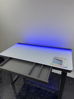 Tresanti Aurora 47in LED Adjustable Standing Desk - USB-C, Glass Top, Like New