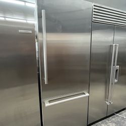 Thermador Stainless Steel Built In 30” Refrigerator Bottom Freezer