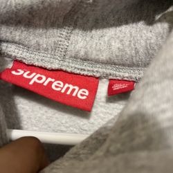 Supreme Hoodie