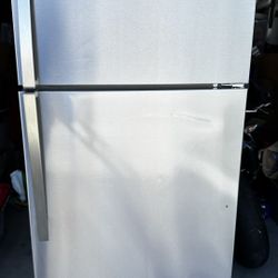 Whirlpool Refrigerator 