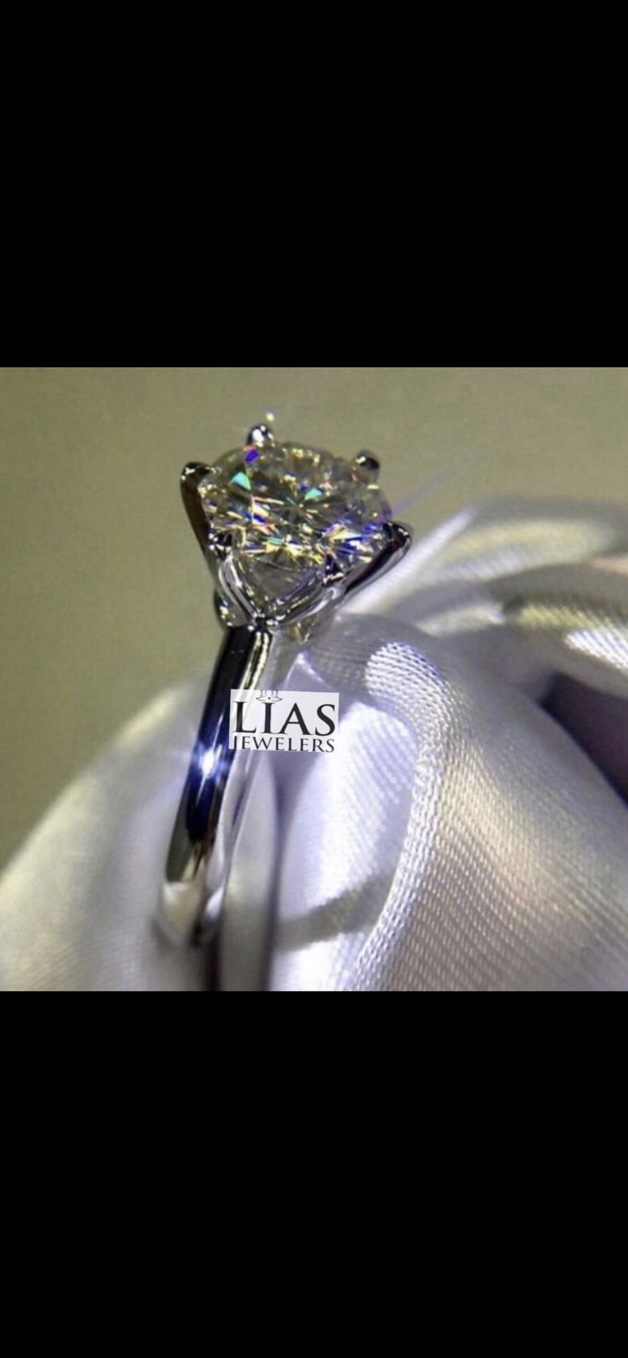 New 18k White Gold Engagement Ring