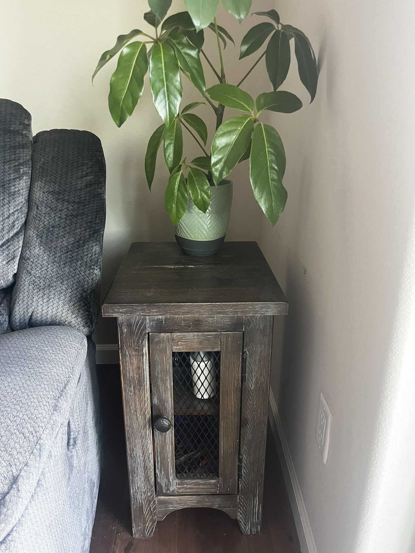 Danell Ridge Chairside End Table