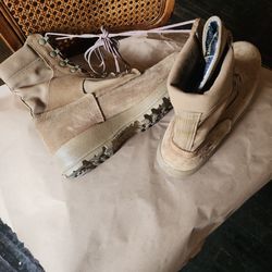 Military Boots Size 9R