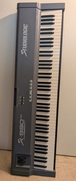 Studiologic SL-990 Pro Weighted Hammer Action Midicontroler