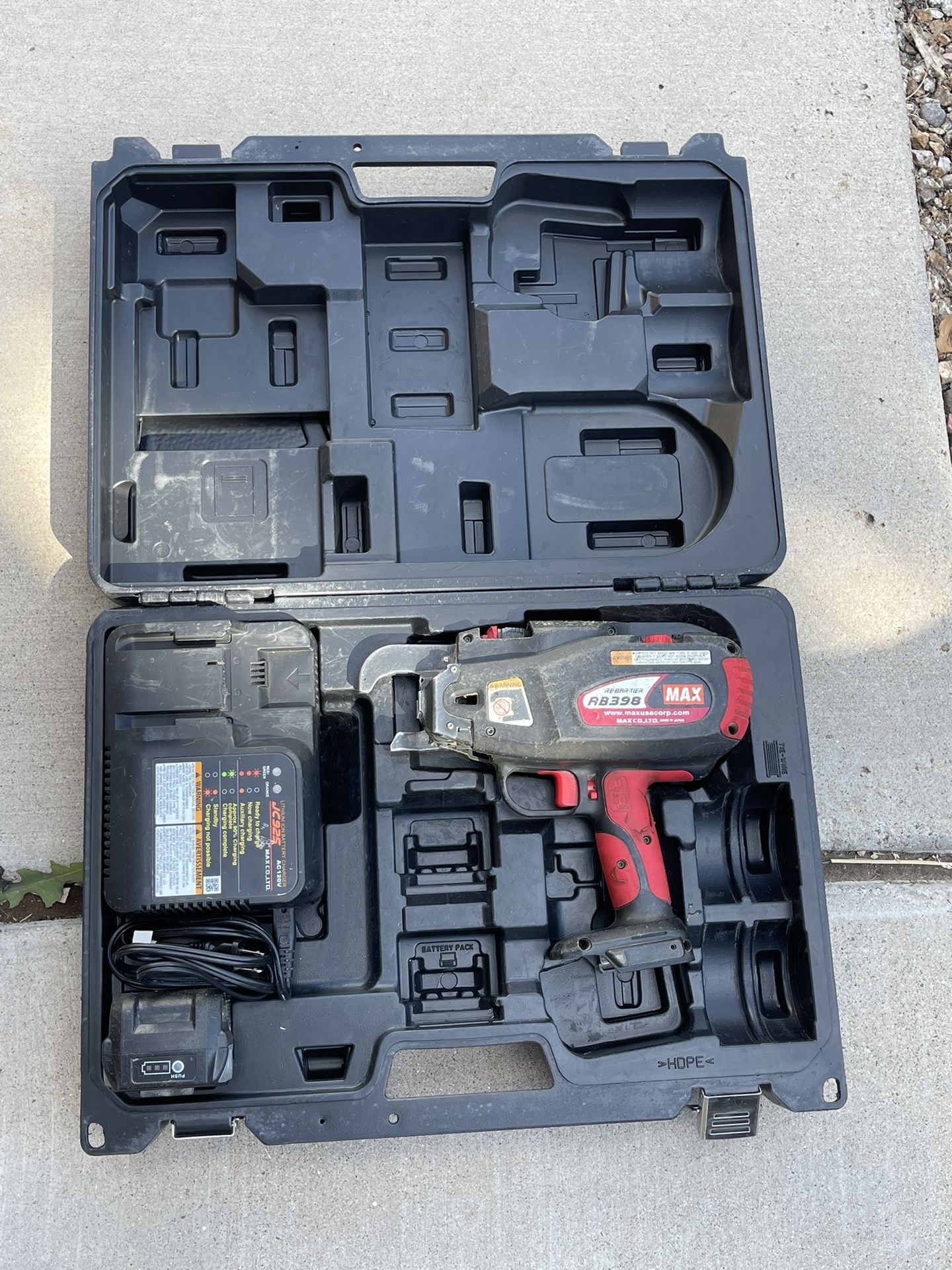 Max Rebar Tier Machine Model RB398 With Battery And Charger for Sale in