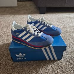 Woman's Adidas
