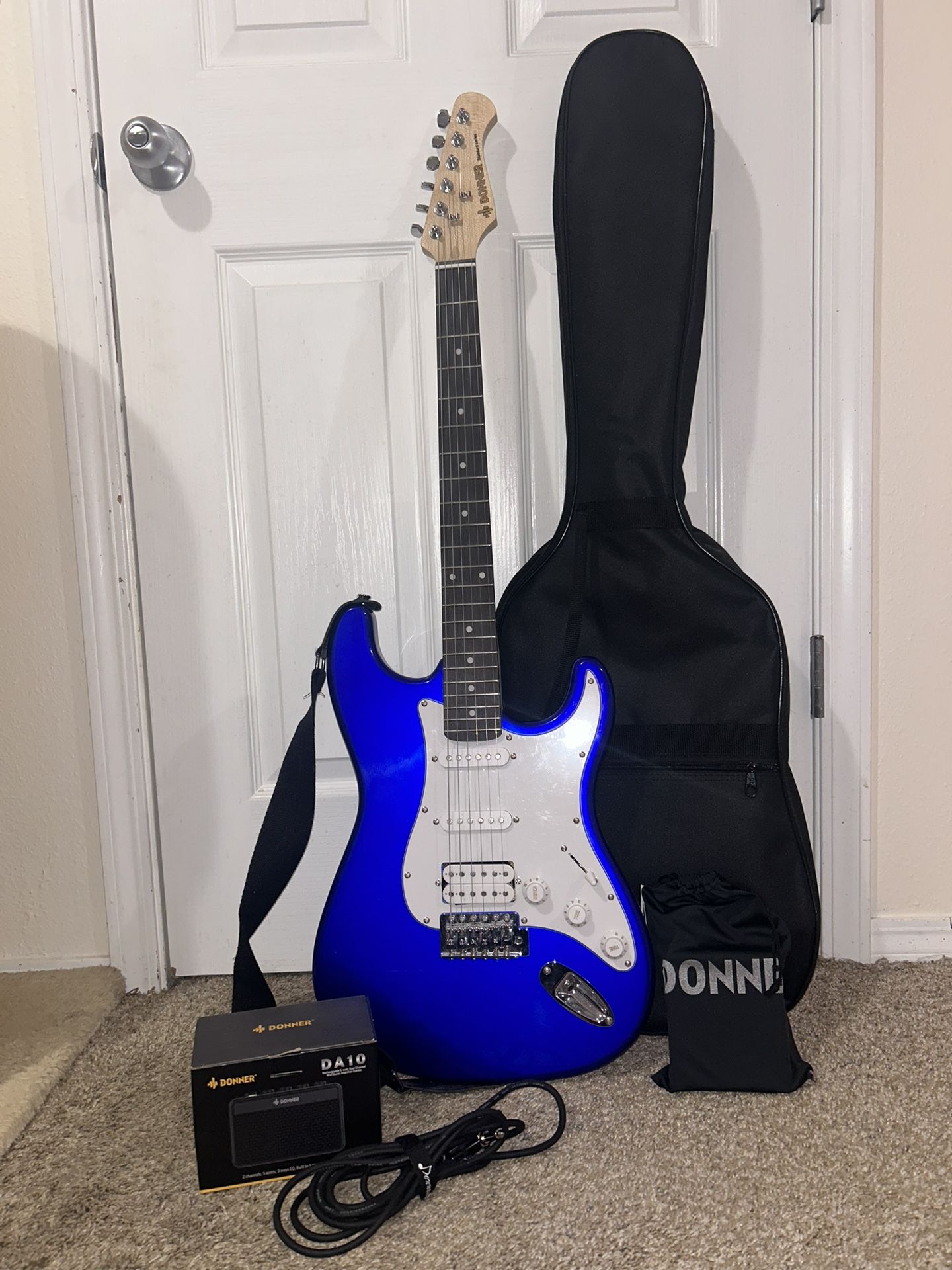 Electric Guitar Donner 