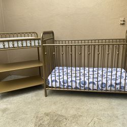 Really Cute Metal Crib & Changing Table 