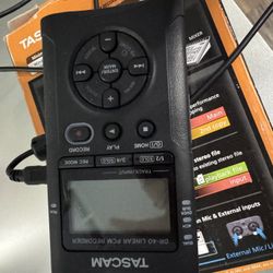 TASCAM DR40