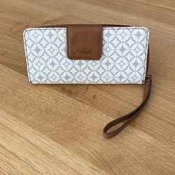 Fossil Madison Clutch Wallet