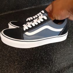 Vans womens 8.5 Great Condition 