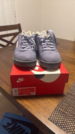 Nike Zoom Vomero 5 Low-Top Sneakers
