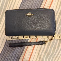 Authentic COACH Blue Zip-Around Wallet with Wristlet Strap – Excellent Condition