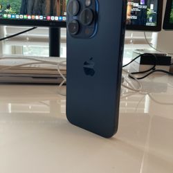 le iPhone 15 Pro 512GB Unlocked.  Finance Available