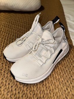 Women’s OnCloud sneakers