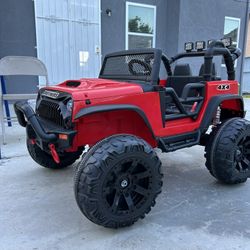 Kids red Jeep 