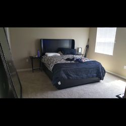 Queen Size Bed W/mattress and box spring 