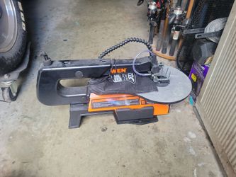Wen variable speed scroll saw witj stand - very little use