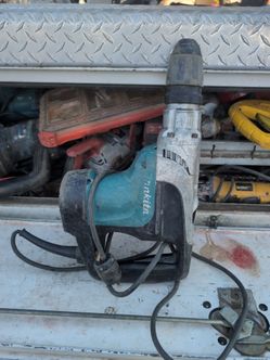 Makita CDs Max very good condition don't need anymore