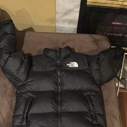 North Face Puffer Size Medium 