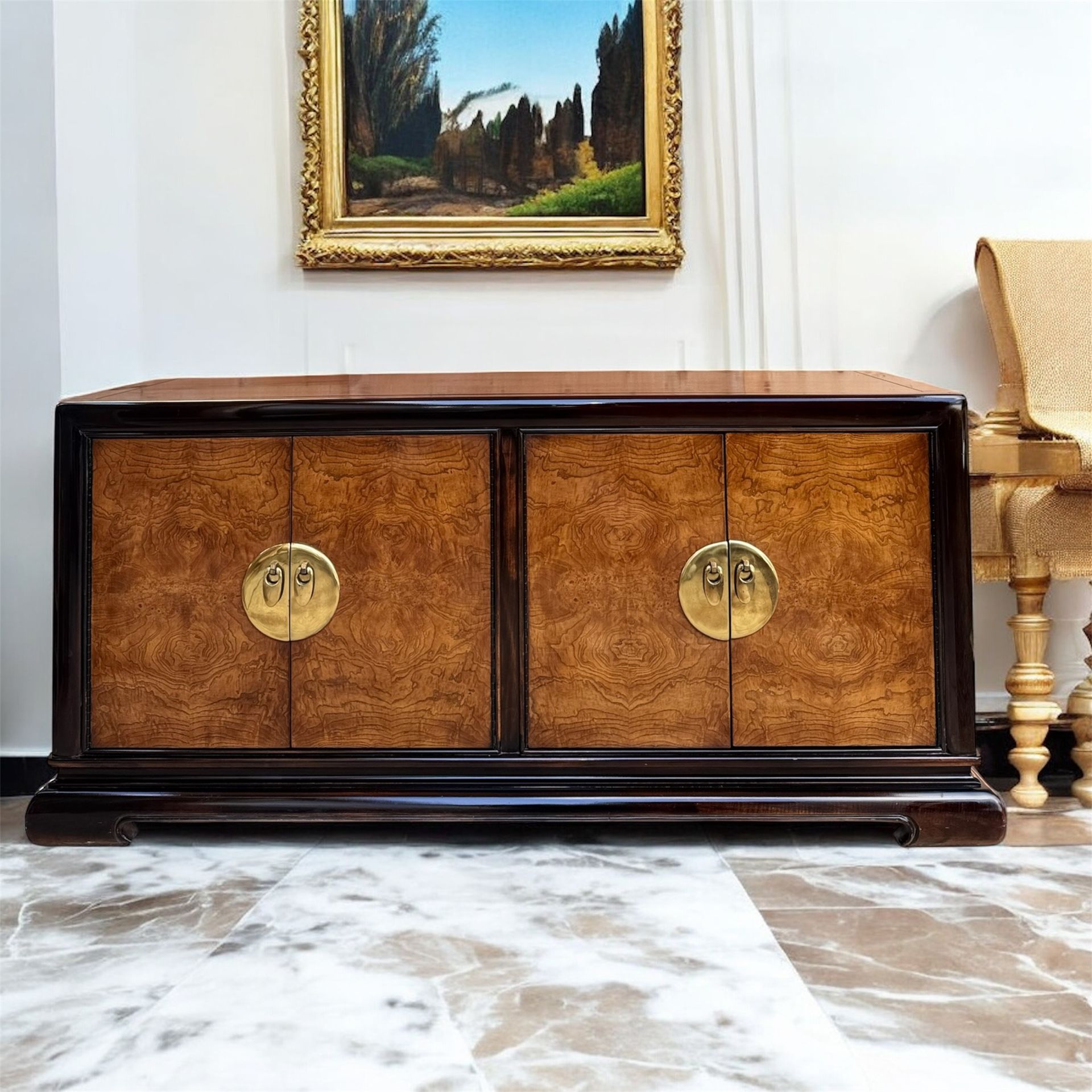 Vintage Bernhardt Chinoiserie cabinet / Sideboard