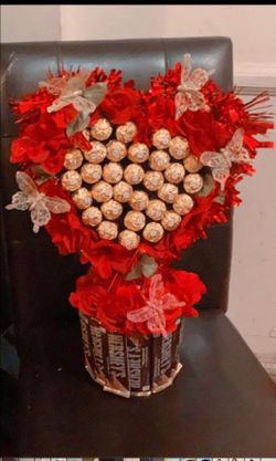 It heart with flowers and chocolate