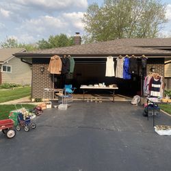 HUGE COMMUNITY GARAGE SALE 