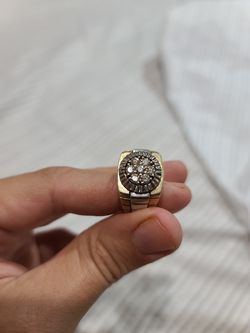 Gold diamond ring