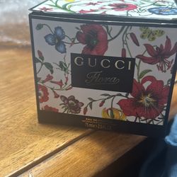 Gucci  Floral Perfume 